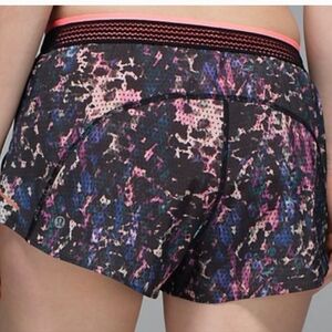 Lululemon descent floral split short